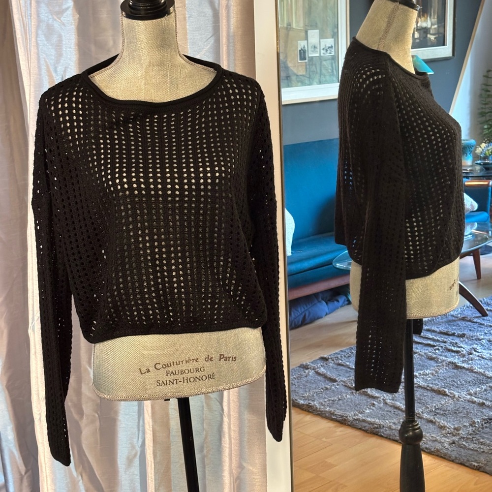 Refuge knit top Size L